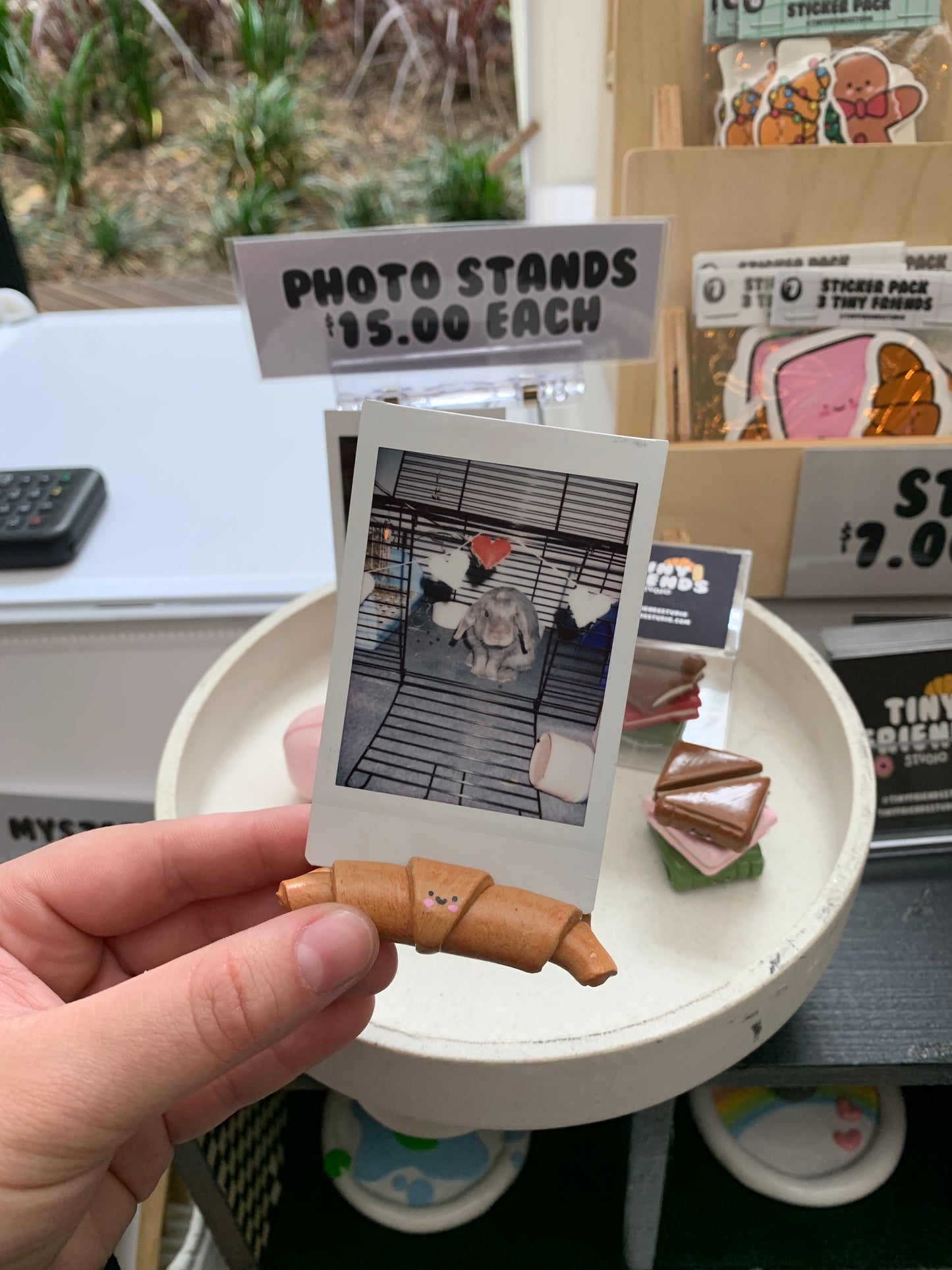 Photo Stand - Croissant